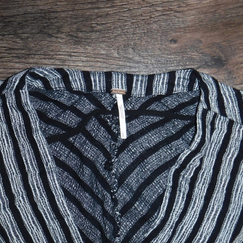 Free People Striped Long Sleeve Top V Neck Blouse Tie Hem Women's Boho Casual - Picture 5 of 7